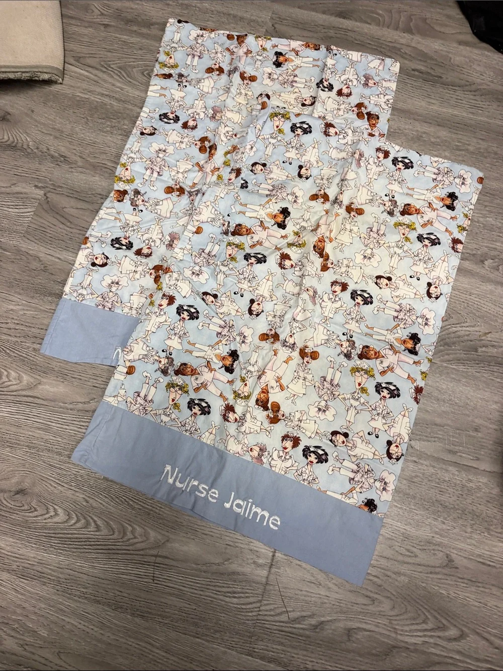 Loralie Nifty Nurses Print Fabric Standard Pillowcase Set Preowned